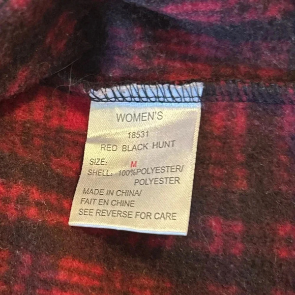 Cabincore Vintage Woolrich Red/Black Plaid Vest. Old Money. Academia. Gorpcore - Picture 8 of 9